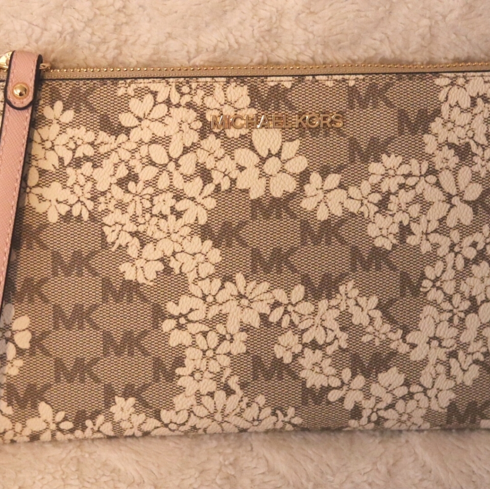 Michael Kors clutch